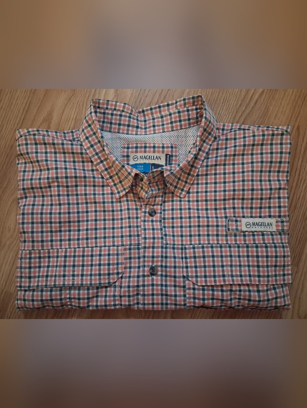 MAGELLAN OUTDOORS fishing shirt. Mens. Size Large. White, Red, Blue Plaid
